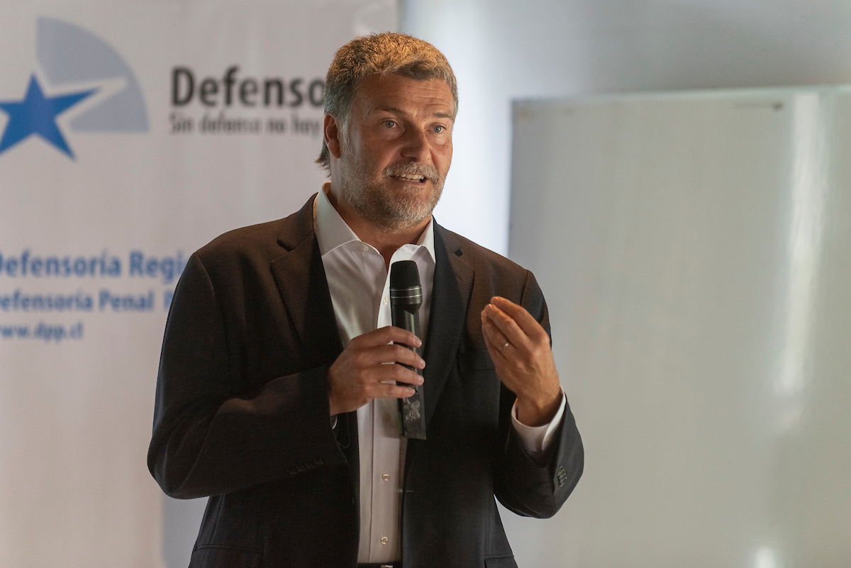 El Defensor Nacional explic&oacute; que el objetivo es salvaguardar los derechos fundamentales de las personas durante las primeras horas del arresto.