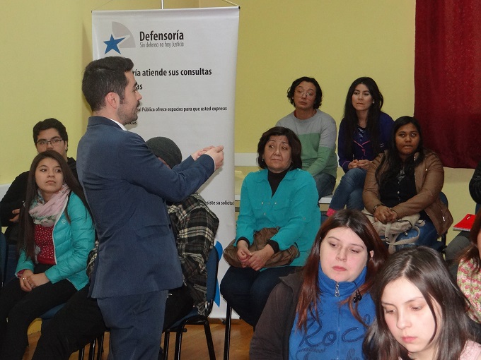 El defensor p&uacute;blico juvenil explic&oacute; de manera did&aacute;ctica los alcances de la LRPA. 