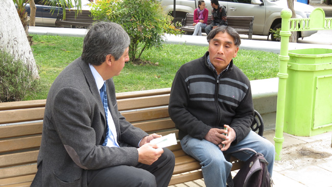 En la plaza de Rengo se dieron cita el nuevo lonko de la regi&oacute;n de O'Higgins y el jefe de la Unidad de Estudios de la Defensor&iacute;a Regional.