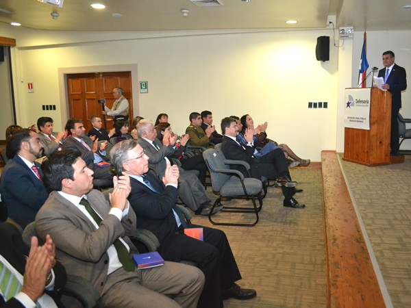 El Defensor Regional, Marco Montero Cid, durante la ceremonia de cuenta de la gesti&oacute;n 2014.