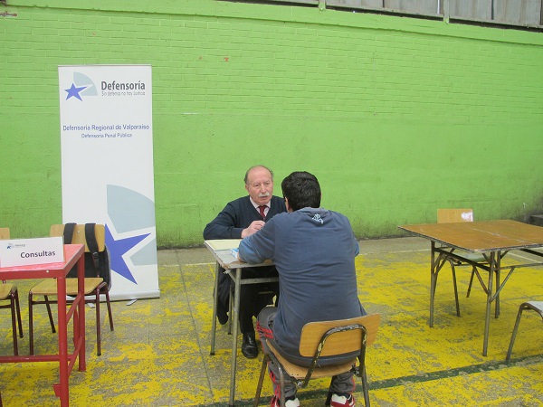 Veintisiete consultas atendi&oacute; Carlos Henr&iacute;quez en la c&aacute;rcel de Valpara&iacute;so.