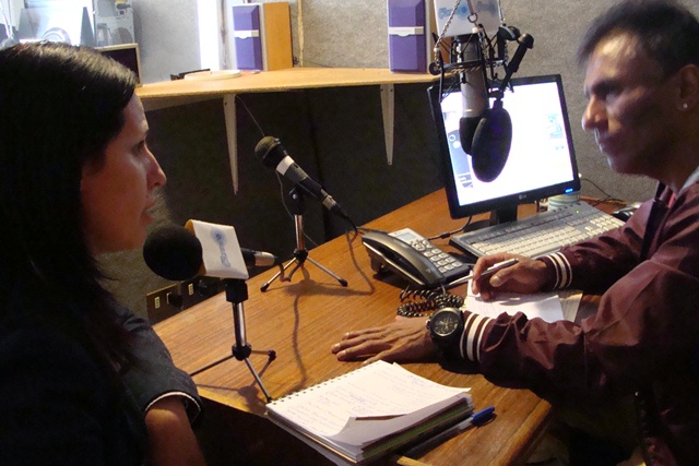 La sic&oacute;loga Golda Barrientos fue entrevistada en radio Centro FM.
