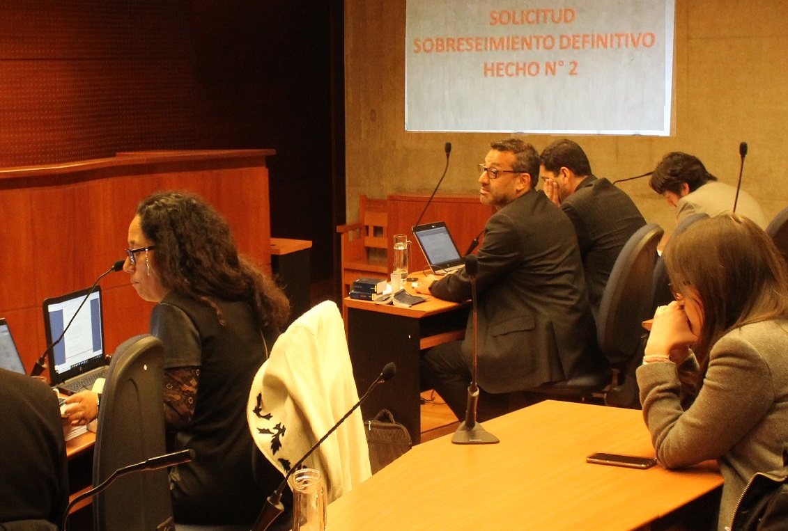 Corte de Apelaciones confirm&oacute; sobreseimiento de ME-O por delitos tributarios, acogiendo los argumentos del Defensor Regional Carlos Mora.