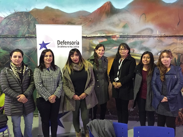 El equipo penitenciario de los penales de Talagante y Puente Alto, encabezado por su coordinadora, Sandra Haro.