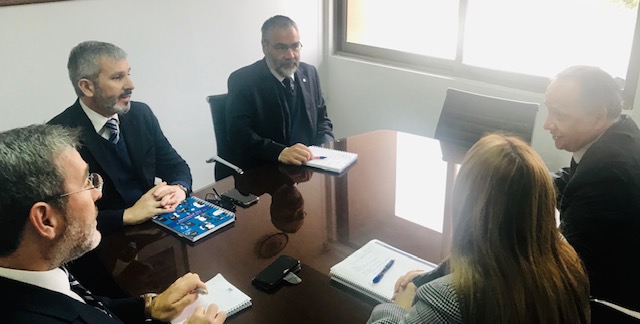 El equipo directivo de Atacama durante la reuni&oacute;n con los directivos de la Fiscal&iacute;a Regional. 