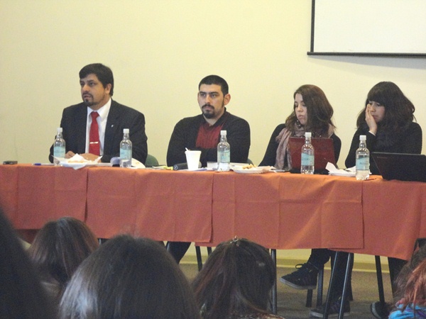 El Defensor Regional de Coquimbo, Alejandro Viada, particip&oacute; en un foro debate que abord&oacute; la labor de la Defensor&iacute;a Estudiantil