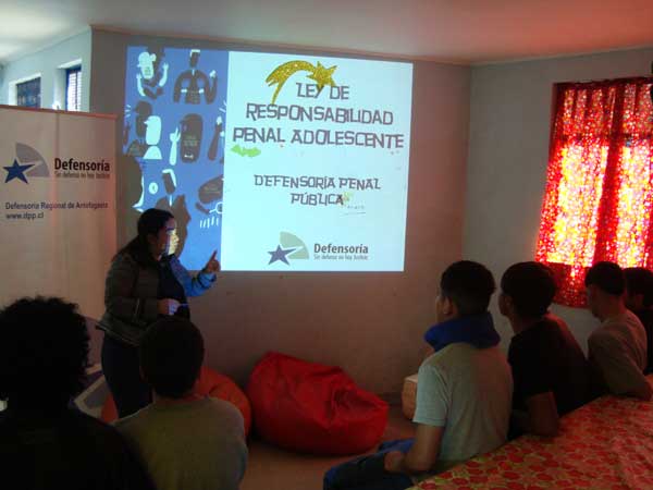 A la charla en el CIP de Antofagasta concurrieron nueve j&oacute;venes que cumplen su internaci&oacute;n provisoria en el recinto.