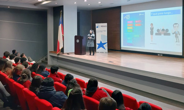 Ante alumnos de educaci&oacute;n media, los defensores juveniles hablaron sobre la responsabilidad penal adolescente y el Proyecto Inocente