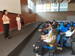 Una entretenida conversaci&oacute;n e interactuada conversaci&oacute;n sostuvieron los alumnos/as del Liceo de Maip&uacute; en su visita al CJS. 