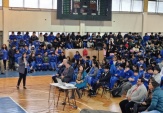 Equipo de la Unidad de Estudios conversa con j&oacute;venes del Liceo Narciso Tondreau en Chill&aacute;n