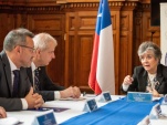 El Defensor Nacional, Carlos Mora Jano (a la izquierda), destac&oacute; la importancia del convenio para la supervisi&oacute;n carcelaria.