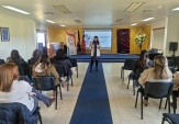 La jefa de Estudios Viviana Castel de la Defensoria &Ntilde;uble, expone en jornada convocada por la "Mesa Intersectorial Migrantes" 