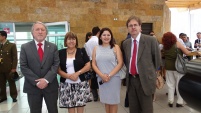 La Defensora Regional junto al Fiscal Regional, la Presidenta de la Corte y el juez presidente del tribunal oral 