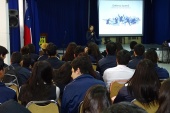 La psicologa LRPA de Antofagasta en charla en el Insittucion Superior de Comercio