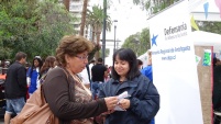 La defensora de migrantes Nolvia Collao atendi&oacute; las consultas de la ciudadan&iacute;a 