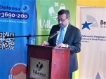 El Defensor Nacional, Carlos Mora Jano, durante la presentaci&oacute;n de la iniciativa, esta ma&ntilde;ana.