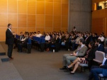 Al inicio del seminario, el Defensor Nacional explic&oacute; la importancia de la defensa especializada que la instituci&oacute;n entrega a este grupo de personas.