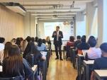 Ante m&aacute;s de 40 alumnos el defensor regional expuso sobre la misi&oacute;n de la DPP y el Proyecto Inocentes