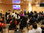 Cerca de 40 personas participaron en la charla realizada por la Seremi de la Mujer y Equidad de G&eacute;nero, Noem&iacute; Salinas.