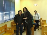 Marcelo Aviles junto a su defensora Mari&shy;a Soledad Llorenete. 