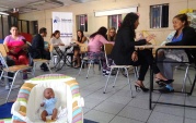 Defensor Regional Carlos Mora y defensoras Gabriela Villablanca, Javiera Cabello y Patricia Alvarado con madres en prisi&oacute;n preventiva con sus hijos