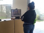 Con una asistente semipresencial, se encuentran los usuarios que llegan hasta la Defensor&iacute;a en Colina