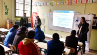 Defensoras y defensor penitenciario conversan y orientan a internos condenados de la c&aacute;rcel de Temuco