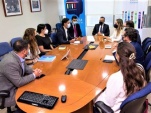 Los directivos de la Defensor&iacute;a y los expertos del CPT durante la reuni&oacute;n.