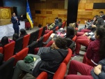 Un enriquecedor di&aacute;logo sostuvo el Defensor juvenil con los alumnos