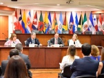 Junto a otros directivos de Aidef, Andr&eacute;s Mahnke visit&oacute; a un grupo de defensores p&uacute;blicos interamericanos que se capacita en San Jos&eacute; (Costa Rica).