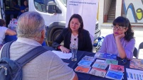 La Defensora Regional encabez&oacute; la ateci&oacute;n en terreno en Feria Int&eacute;grate