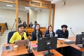Las alumnas defensoras y el aluno imputado fueron preparados en sus roles por la defensora Patricia Cuevas Su&aacute;rez. 