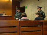 El juez de garant&iacute;a Rafael Escalante dej&oacute; al menor imputado en libertad bajo supervisi&oacute;n del Sename por los 50 d&iacute;as que durar&aacute; la investigaci&oacute;n.