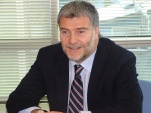 Defensor nacional Andr&eacute;s Mahnke