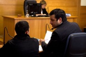 "... Cabe preguntarse &iquest;hasta qu&eacute; punto el rol que cumple el juez que est&aacute; en la sala conteniendo e interrogando al ni&ntilde;o no implica un condicionamiento