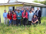 La comunidad &ldquo;Puleuche Maricoi Cayulen&rdquo;  junto al equipo de la Defensor&iacute;a  mapuche de Ca&ntilde;ete  tras finalizar el encuentro.