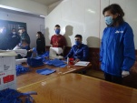 La Defensora regional, Gustava Aguilar, en una reciente visita a los internos del centro penitenciario de Punta Arenas.