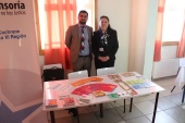 El defensor, Alonso Herrera, y la asistente administrativa, Alicia L&oacute;pez son la cara visible de la Defensor&iacute;a Penal P&uacute;blica en Cochrane.