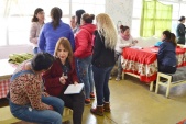 En la parte final del encuentro, se atendi&oacute; individualmente a cada interna.