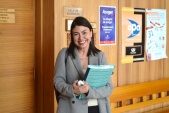 Feliz estaba la defensora Rosa &Aacute;lvarez a la salida de la audiencia por la absoluci&oacute;n de su representado