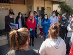 Las autoridades del sector Justicia de la Regi&oacute;n Metropolitana conversan con las mujeres de la c&aacute;rcel de Santaoigo., 