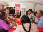 Jefe de Estudio,Sergio Zenteno, les di&oacute; a conocer sus derechos al Club de adultos mayores de Gua&ntilde;acagua el comedor comunitario de la localidad