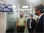 En la comisar&iacute;a de Rengo, los directivos visitaron la central de c&aacute;maras de vigilancia interna de la unidad policial.