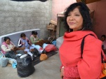 La Facilitadora Intercultural de Arica y Parinacota, In&eacute;s Flores Huanca, en una de sus visitas a mujeres ind&iacute;genas internadas en la c&aacute;rcel de Arica.
