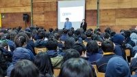 A la charla asistieron cerca de 200 alumnos de s&eacute;ptimo y octavo b&aacute;sico