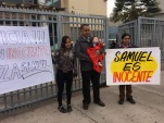 Familiares de Samuel L&oacute;pez llegaron hasta el Tribunal para manifestar su apoyo al acusado.