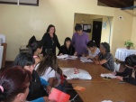 La asistente social Marcia Salas dialog&oacute; con unas 25 personas de las etnias mapuche, aymara y rapa nu&iacute;.