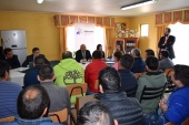 El defensor regional presidi&oacute; un di&aacute;logo participativo en el CET de Talca. 