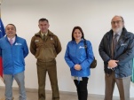 equipo de la Defensor&iacute;a Metropolitana Sur y Prefecto de Carabineros.