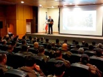 El jefe de Estudios de la Defensor&iacute;a en Atacama, Boris Hrzic, durante su exposici&oacute;n ante los carabineros.